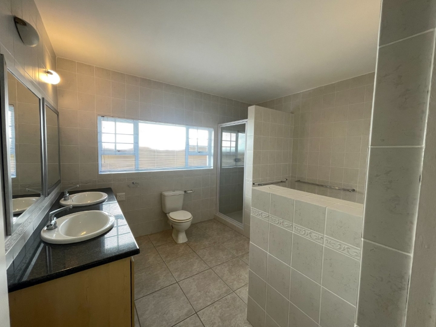 7 Bedroom Property for Sale in Cutty Sark Western Cape